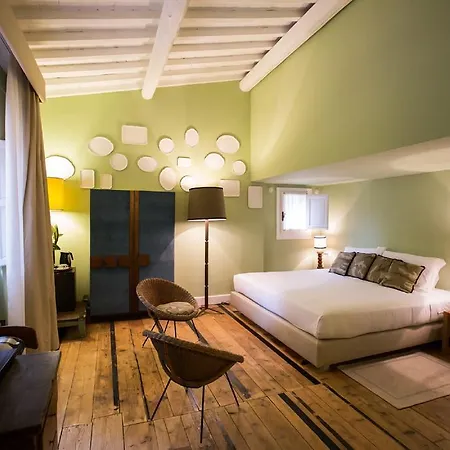 Adastra Suites Florence Room photo